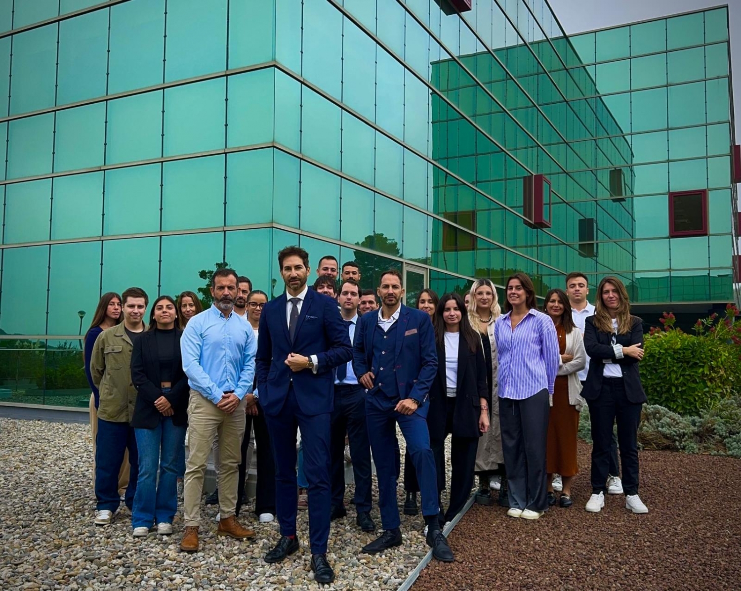 Celebrando un cuarto de siglo digitalizando miles de empresas